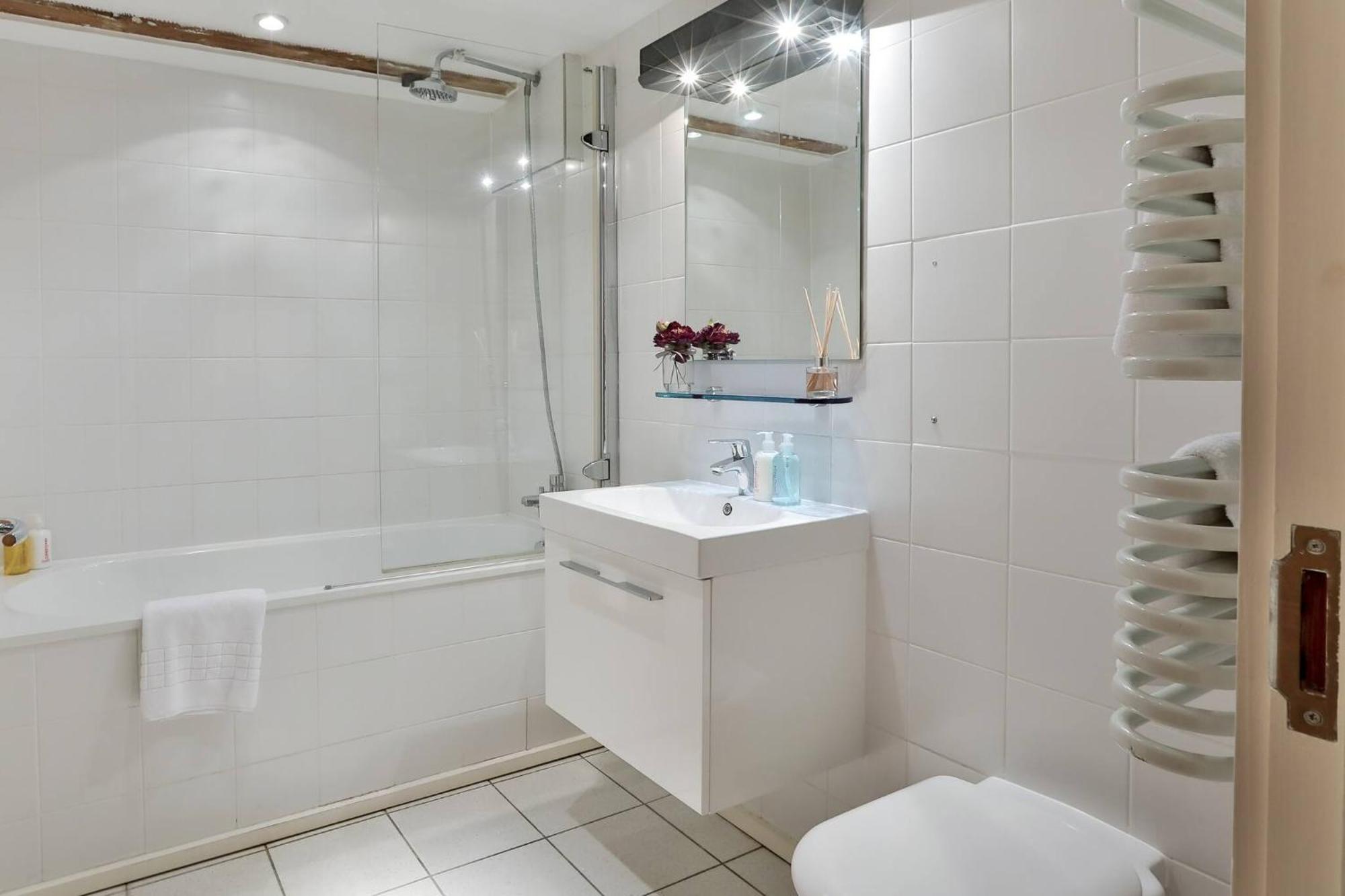 Wild Roses Serviced Apartments - Excel Warehouse 1 런던 외부 사진