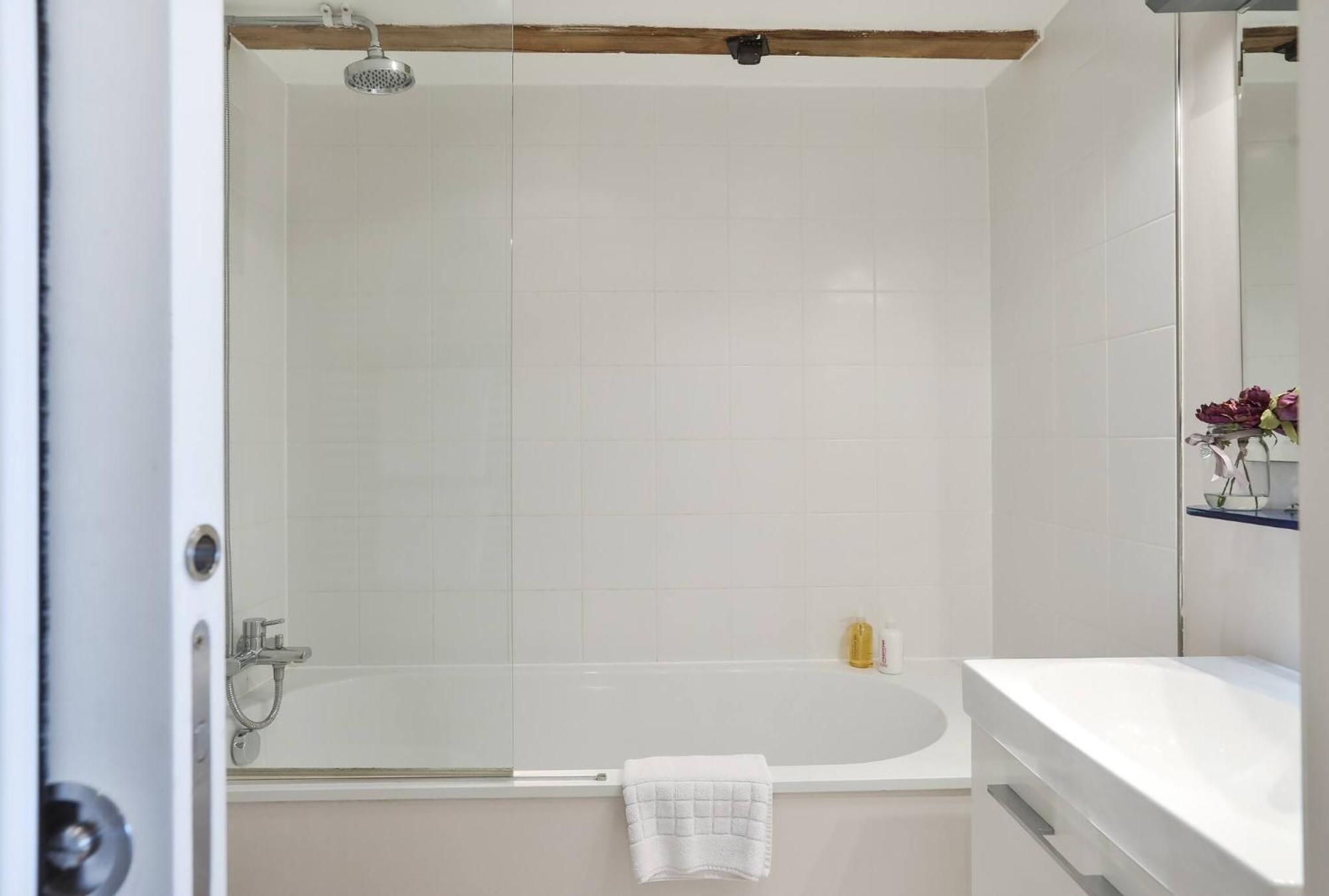 Wild Roses Serviced Apartments - Excel Warehouse 1 런던 외부 사진