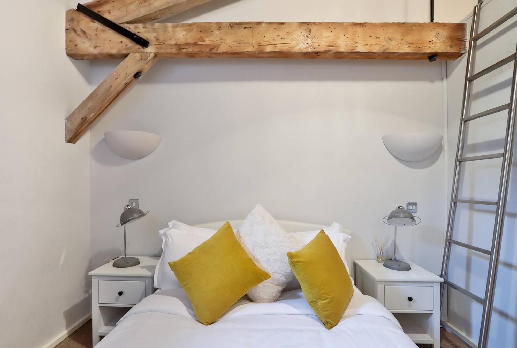 Wild Roses Serviced Apartments - Excel Warehouse 1 런던 외부 사진