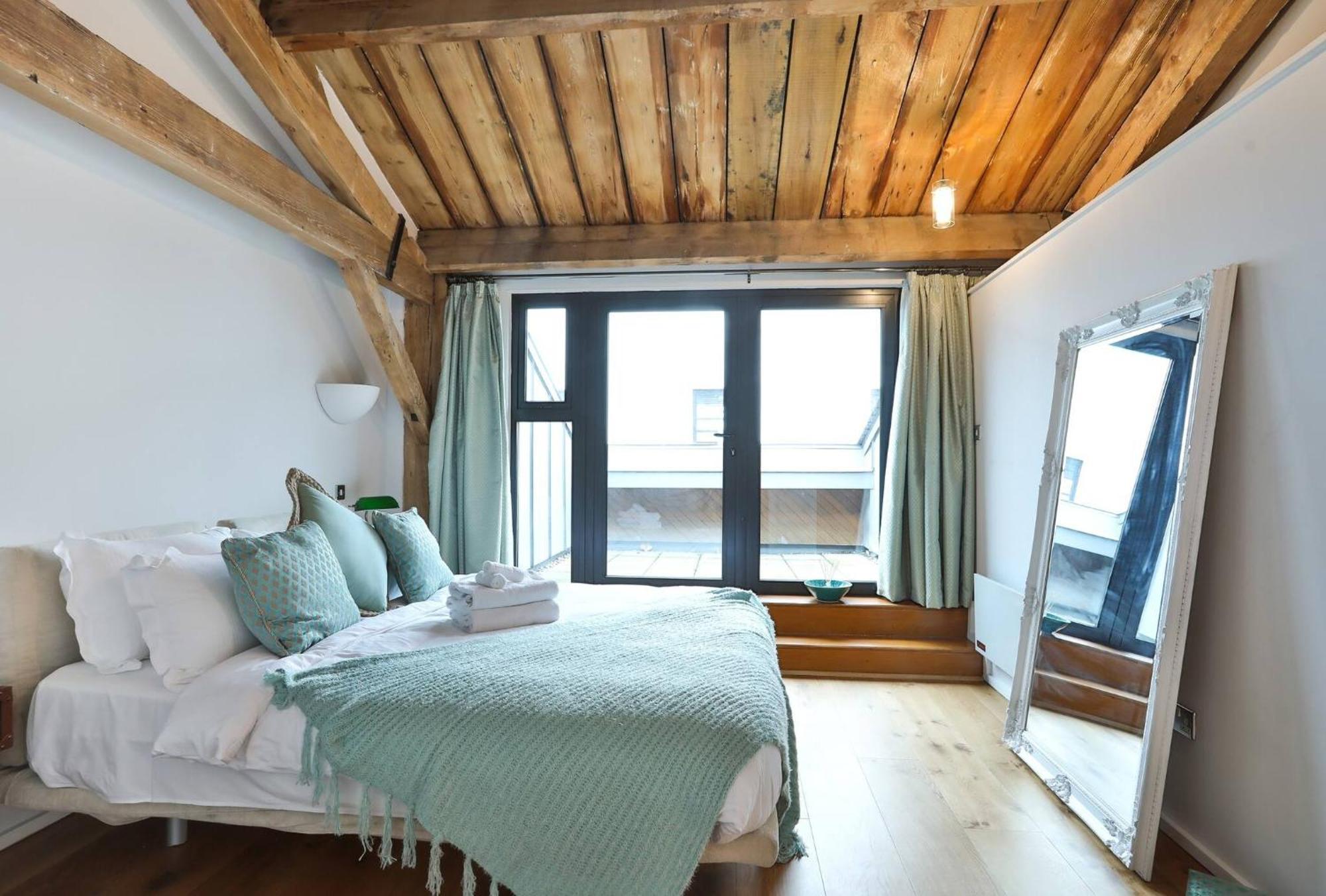 Wild Roses Serviced Apartments - Excel Warehouse 1 런던 외부 사진