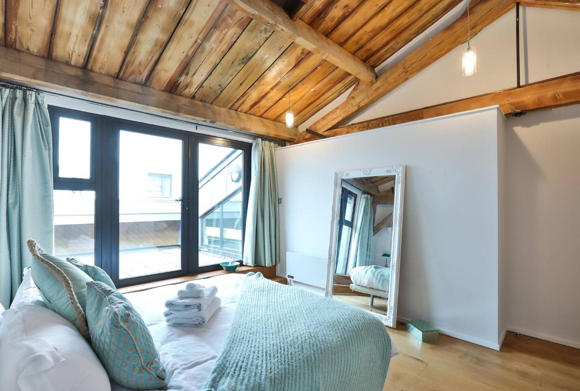 Wild Roses Serviced Apartments - Excel Warehouse 1 런던 외부 사진